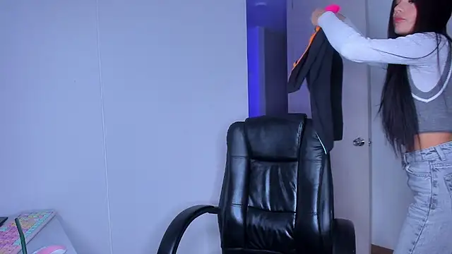 Lisegg  online show from 04.17.26