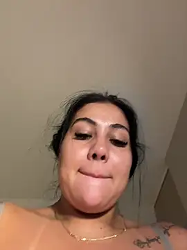 Snapshot of adrianalobo chatting on 12.04.25 adrianalobo online show from 12.04.25