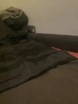 Snapshot of LionBoy1976 chatting on 12.14.24 LionBoy1976 online show from 12.14.24