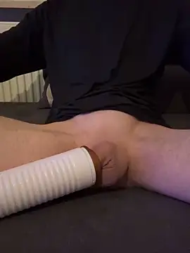 LionBoy1976 online show from 04.25.26