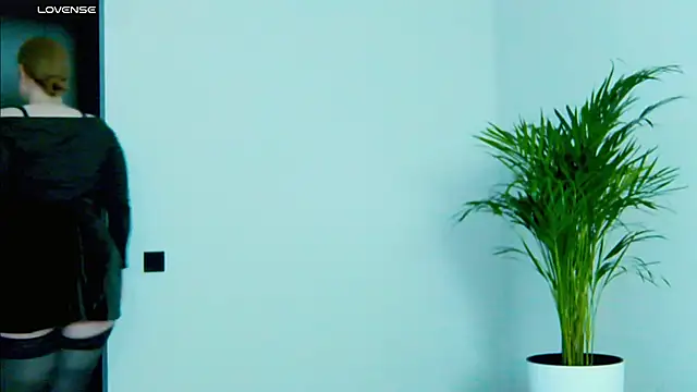 Sinful Eyes online show from 11.27.25