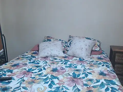 sexylax17 online show from 04.24.26