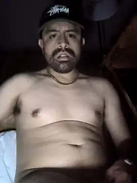 Snapshot of DRHUNGRX chatting on 12.19.24 DRHUNGRX online show from 12.19.24