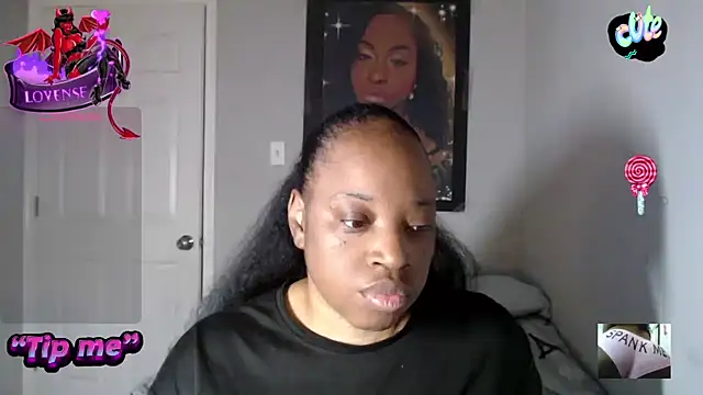 Sexymona1218 online show from 09.10.25