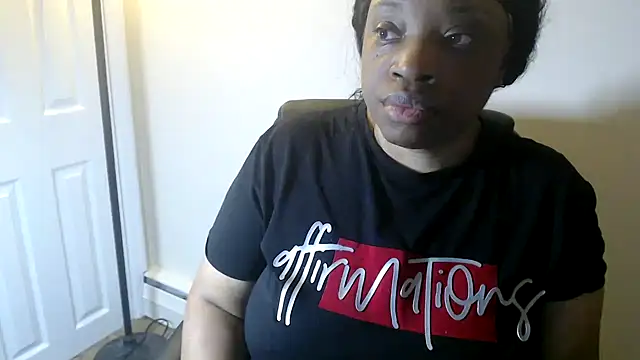 Snapshot of Sexymona1218 chatting on 07.14.26 Sexymona1218 online show from 07.14.26
