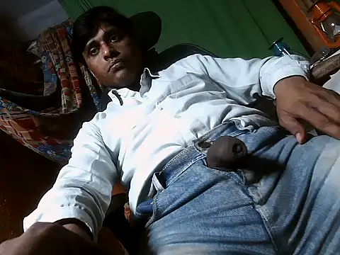 Snapshot of desiboy1101 chatting on 03.01.25 desiboy1101 online show from 03.01.25