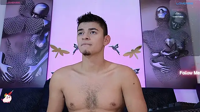 Snapshot of VikoHands chatting on 12.10.24 VikoHands online show from 12.10.24