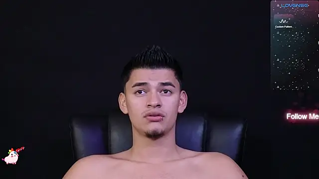 Snapshot of VikoHands chatting on 01.24.25 VikoHands online show from 01.24.25