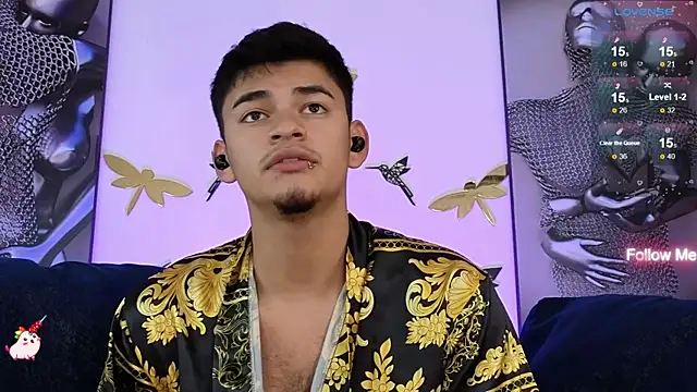 Snapshot of VikoHands chatting on 02.12.25 VikoHands online show from 02.12.25