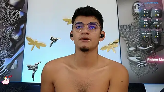 Snapshot of VikoHands chatting on 02.19.25 VikoHands online show from 02.19.25