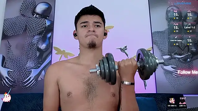 Snapshot of VikoHands chatting on 02.20.25 VikoHands online show from 02.20.25