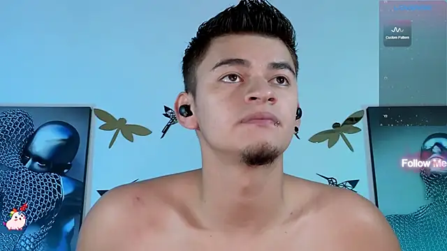 Snapshot of VikoHands chatting on 03.15.25 VikoHands online show from 03.15.25