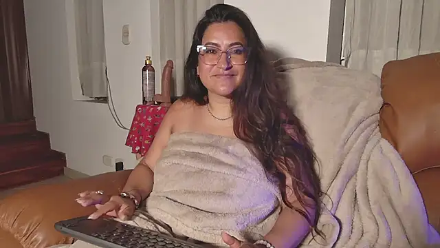 DeesseLuxure online show from 03.07.25