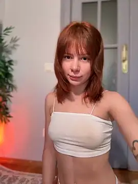 Snapshot of Oopsfoxy chatting on 10.18.25 Oopsfoxy online show from 10.18.25