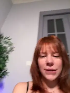 Snapshot of Oopsfoxy chatting on 10.25.25 Oopsfoxy online show from 10.25.25