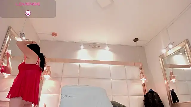 LADY HELLEN online show from 02.05.26