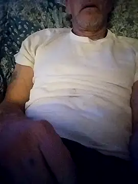 Snapshot of Biknight chatting on 11.07.25 Biknight online show from 11.07.25