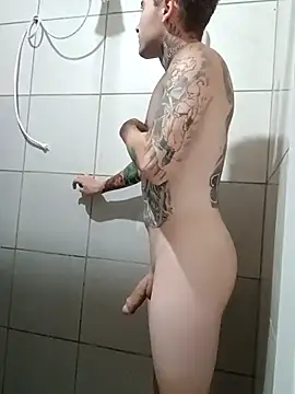 Snapshot of DanielMagains chatting on 10.14.25 DanielMagains online show from 10.14.25