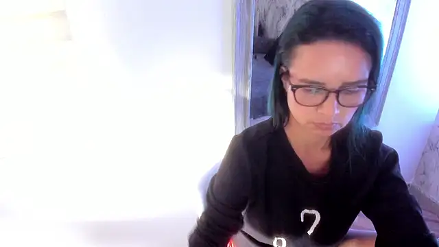 Snapshot of BrianaGarner chatting on 02.12.25 BrianaGarner online show from 02.12.25