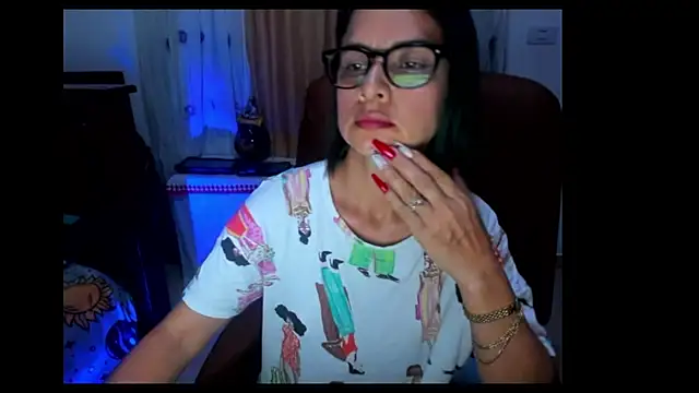 Snapshot of BrianaGarner chatting on 10.13.25 BrianaGarner online show from 10.13.25