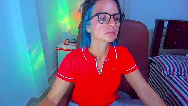 Snapshot of BrianaGarner chatting on 10.24.25 BrianaGarner online show from 10.24.25