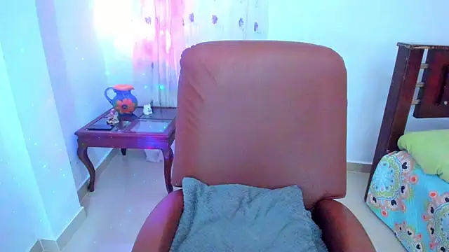 Snapshot of BrianaGarner chatting on 12.14.25 BrianaGarner online show from 12.14.25