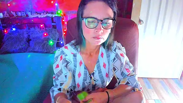 Snapshot of BrianaGarner chatting on 03.03.26 BrianaGarner online show from 03.03.26