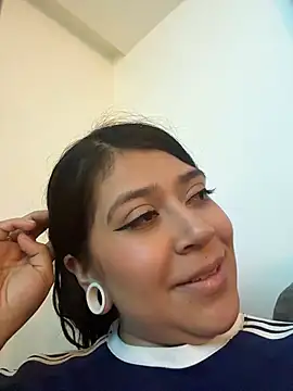 emilyjohanson online show from 04.21.26