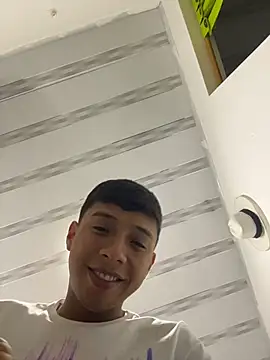 Thiagoo Frost online show from 11.06.25