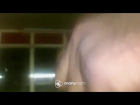 Snapshot of jikh13 chatting on 10.11.25 jikh13 online show from 10.11.25