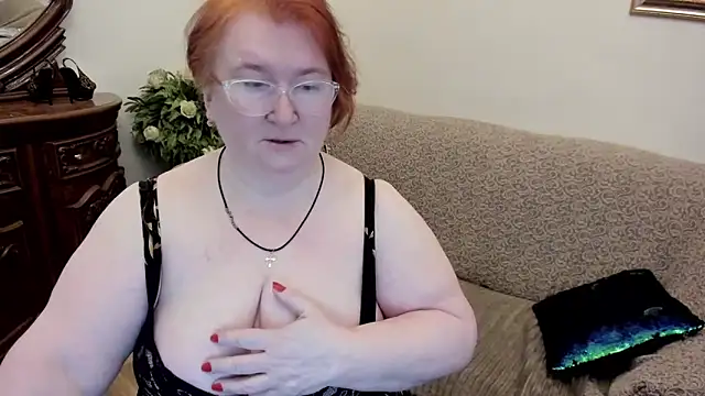 Snapshot of leiamillersonn chatting on 04.28.26 leiamillersonn online show from 04.28.26