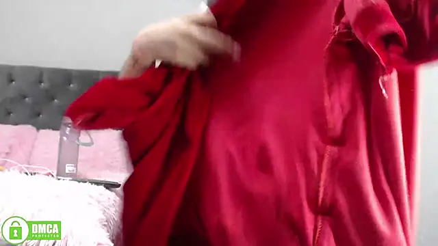 Snapshot of Afroditahott chatting on 02.04.25 Afroditahott online show from 02.04.25