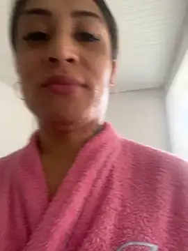 Snapshot of Afroditahott chatting on 10.06.25 Afroditahott online show from 10.06.25