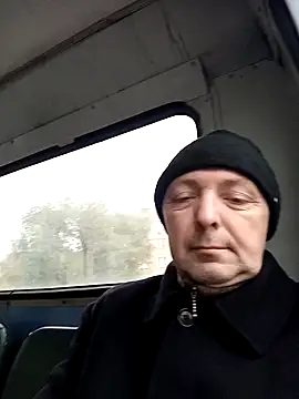 Snapshot of Pokaz2020 chatting on 10.24.25 Pokaz2020 online show from 10.24.25