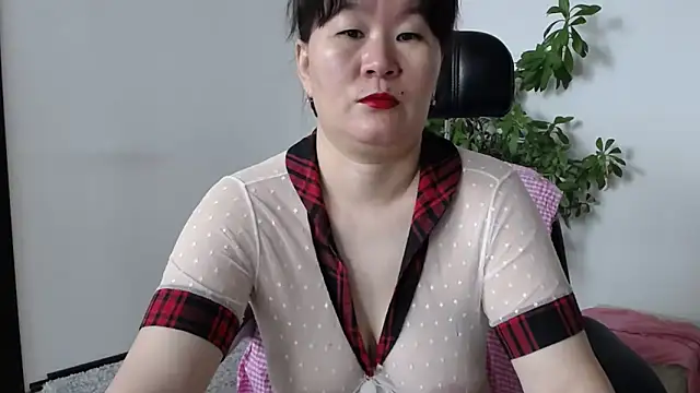 Snapshot of Akira_xx chatting on 09.22.25 Akira xx online show from 09.22.25