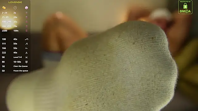 Snapshot of SteeveMuscle chatting on 11.06.25 SteeveMuscle online show from 11.06.25