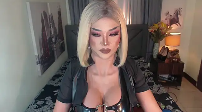 Snapshot of LavictoriaFox chatting on 01.12.25 LavictoriaFox online show from 01.12.25