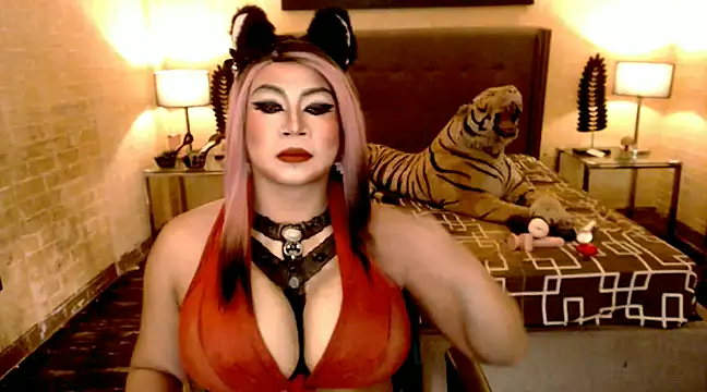 Snapshot of LavictoriaFox chatting on 01.18.25 LavictoriaFox online show from 01.18.25