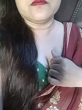 Snapshot of naughtymadam chatting on 05.18.26 naughtymadam online show from 05.18.26