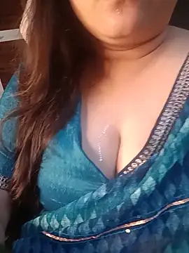 Snapshot of naughtymadam chatting on 05.19.26 naughtymadam online show from 05.19.26