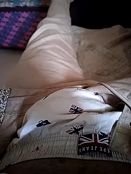 Snapshot of karthikck3 chatting on 04.09.26 karthikck3 online show from 04.09.26