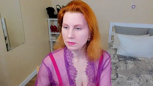 Snapshot of FoxySophia chatting on 03.10.26 FoxySophia online show from 03.10.26