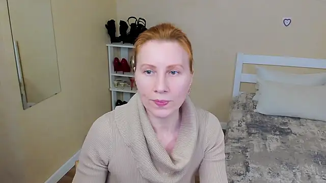 Snapshot of FoxySophia chatting on 03.19.26 FoxySophia online show from 03.19.26