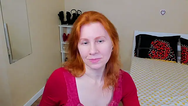 Snapshot of FoxySophia chatting on 03.27.26 FoxySophia online show from 03.27.26