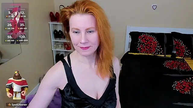 Snapshot of FoxySophia chatting on 04.14.26 FoxySophia online show from 04.14.26