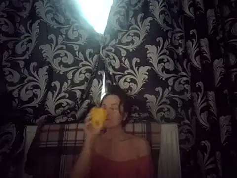 Snapshot of LindaStarS chatting on 01.30.25 LindaStarS online show from 01.30.25