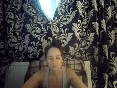 Snapshot of LindaStarS chatting on 02.03.25 LindaStarS online show from 02.03.25