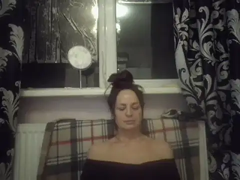 Snapshot of LindaStarS chatting on 02.08.25 LindaStarS online show from 02.08.25