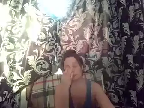 Snapshot of LindaStarS chatting on 02.19.25 LindaStarS online show from 02.19.25