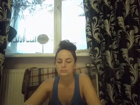 Snapshot of LindaStarS chatting on 02.22.25 LindaStarS online show from 02.22.25